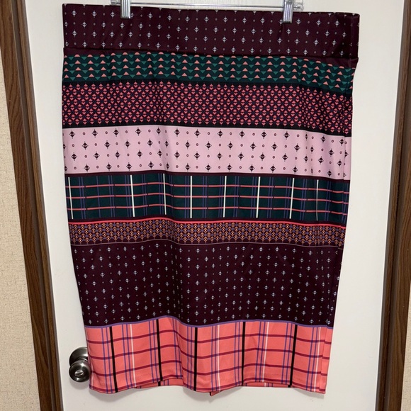 Eloquii Dresses & Skirts - Eloquii Patchwork Print Pencil Bodycon Skirt Size 22 Pink Burgundy Plus Size
